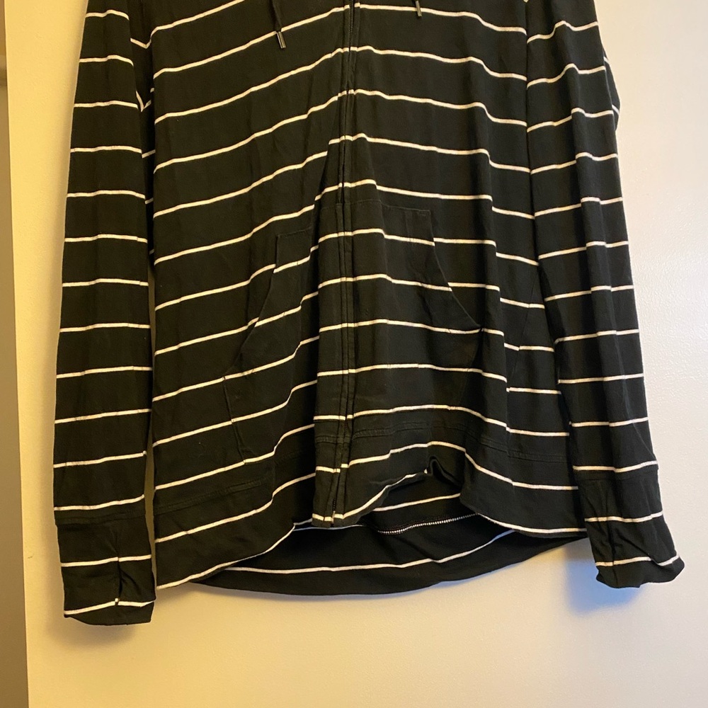 Women’s Gapbody Black and White Striped Hoodie. Size XL